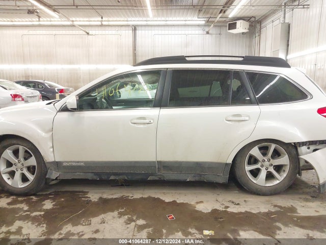 Subaru Outback 2.5i Premium 2014 4S4BRBCC9E3238205 Image 15
