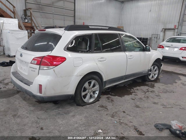 Subaru Outback 2.5i Premium 2014 4S4BRBCC9E3238205 Image 4