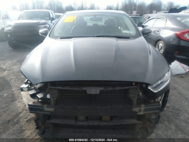 3FA6P0HD1FR122197 Ford FUSION SE
