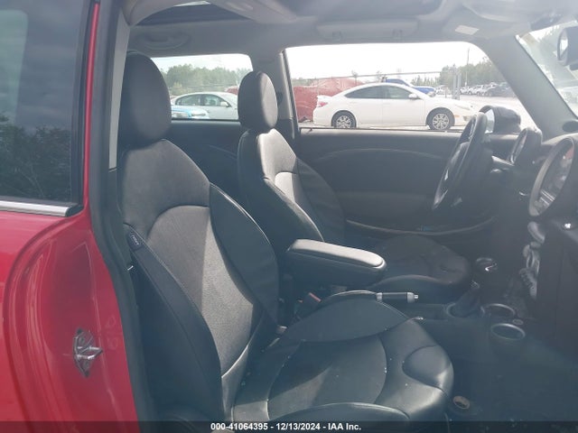 2008 MINI COOPER S CLUBMAN WMWMM33578TP89298 Photo 4