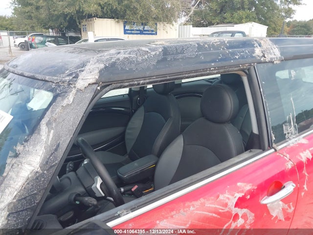 2008 MINI COOPER S CLUBMAN WMWMM33578TP89298 Photo 5