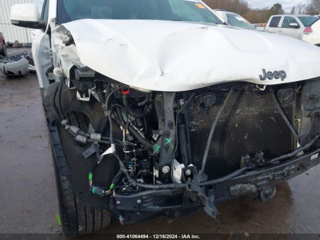 1C4RJFCG8JC449555 Jeep Grand Cherokee High Altitude 4x4