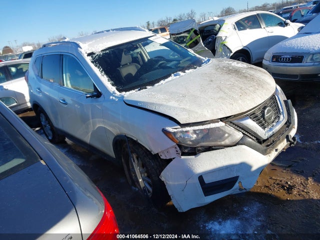 2018 KNMAT2MV9JP561688 main image