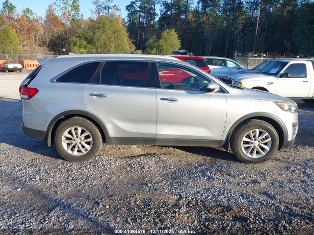 5XYPG4A37HG279057 KIA Sorento 2.4l Lx