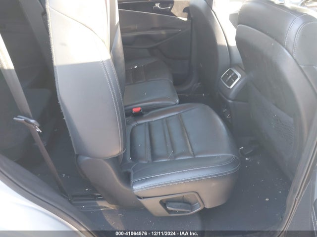 5XYPG4A37HG279057 KIA Sorento 2.4l Lx