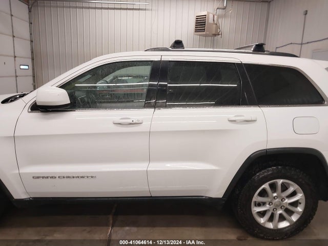 1C4RJEAG1FC235768 Jeep Grand Cherokee Laredo