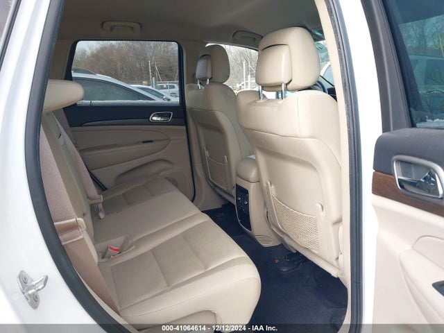 1C4RJEAG1FC235768 Jeep Grand Cherokee Laredo