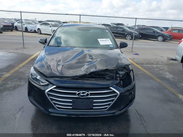 Hyundai ELANTRA SE 2018 5NPD74LF3JH261535 Image 12