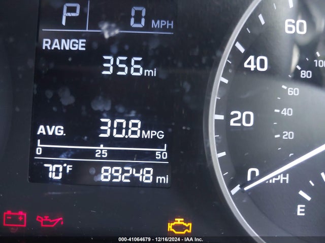 Hyundai ELANTRA SE 2018 5NPD74LF3JH261535 Image 15