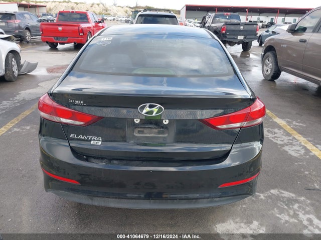 Hyundai ELANTRA SE 2018 5NPD74LF3JH261535 Image 16