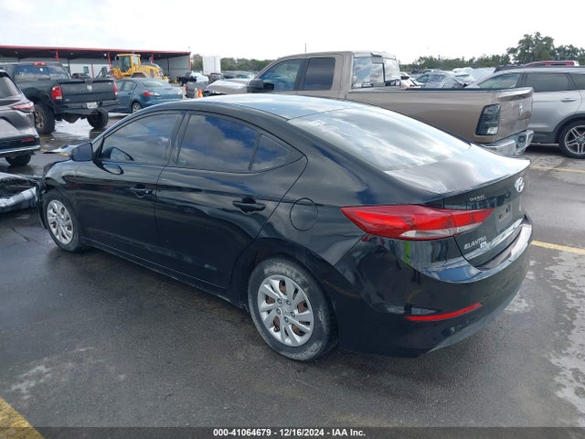 Hyundai ELANTRA SE 2018 5NPD74LF3JH261535 Image 3