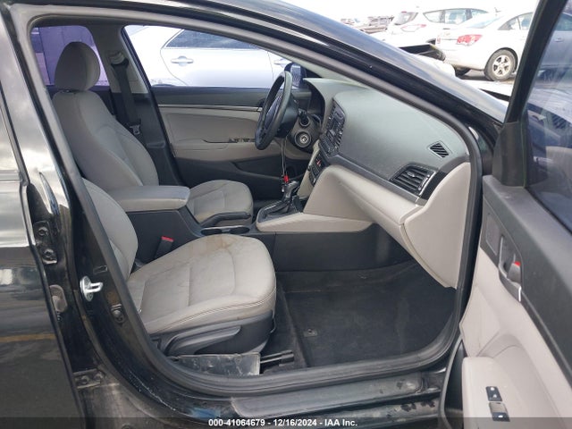 Hyundai ELANTRA SE 2018 5NPD74LF3JH261535 Image 5