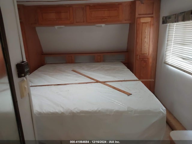 Продаж на аукціоні авто 2004 Jayco Talon Zx F36z, vin: 1UJCJ02R741AZ0112, номер лоту: 41064684