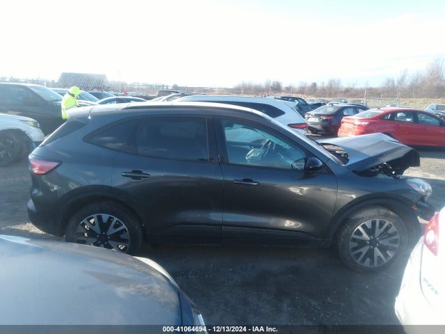 1FMCU9BZ3LUC56739 Ford Escape Se Sport Hybrid