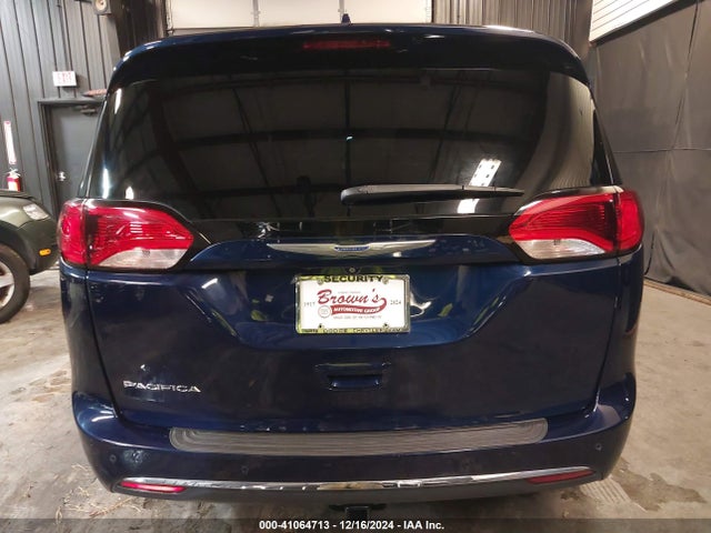 Chrysler Pacifica Touring L 2018 2C4RC1BG2JR217894 Image 17