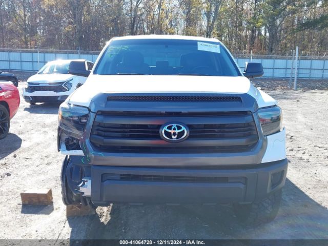 5TFUM5F10GX068836 Toyota Tundra Sr 4.6l V8