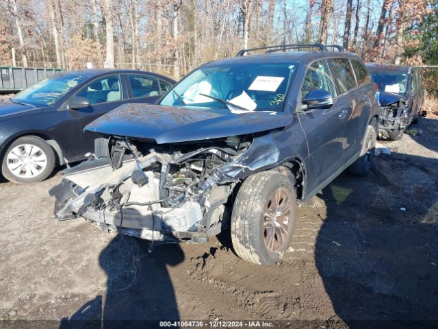 5TDZARFH6KS042758 Toyota Highlander Le