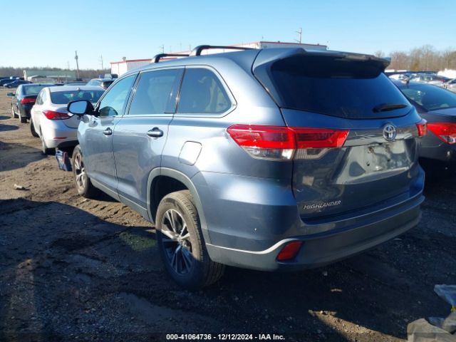 5TDZARFH6KS042758 Toyota Highlander Le