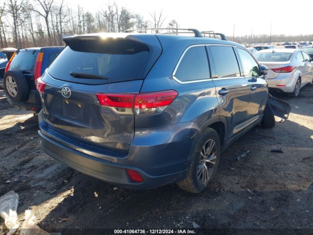 5TDZARFH6KS042758 Toyota Highlander Le