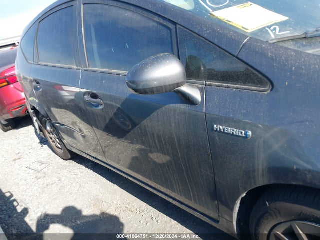 Toyota Prius V Two 2015 JTDZN3EU2FJ023207 Image 13
