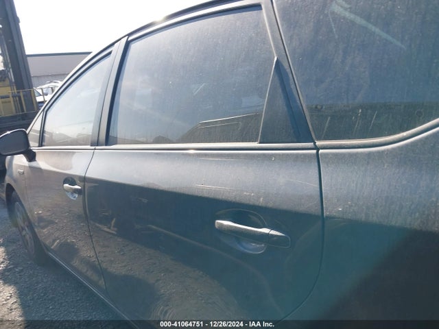 Toyota Prius V Two 2015 JTDZN3EU2FJ023207 Image 14