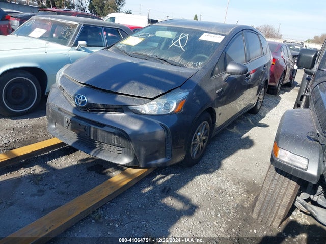 Toyota Prius V Two 2015 JTDZN3EU2FJ023207 Image 2