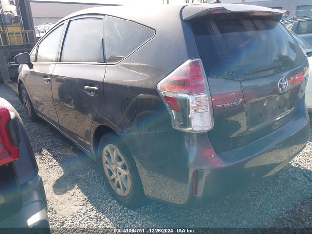 Toyota Prius V Two 2015 JTDZN3EU2FJ023207 Image 3