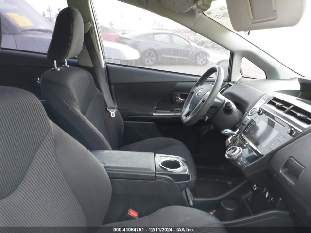 Toyota Prius V Two 2015 JTDZN3EU2FJ023207 Image 5