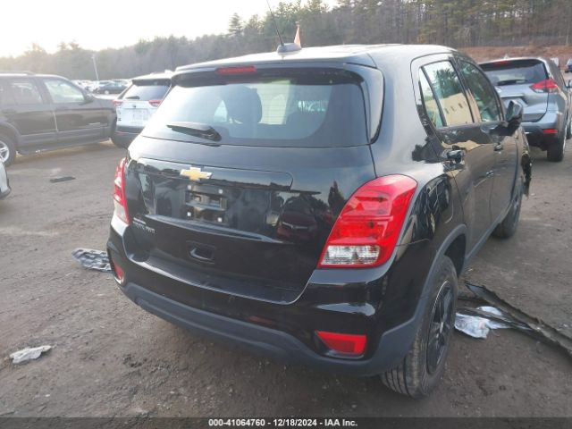 KL7CJNSB1LB076032 Chevrolet Trax Awd Ls