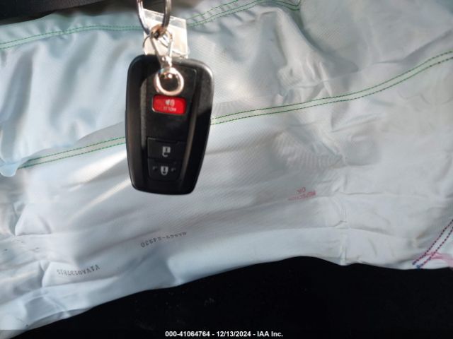 NMTKHMBX2MR129989 Toyota C-HR XLE