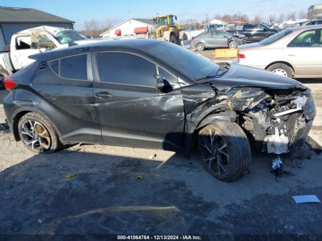 NMTKHMBX2MR129989 Toyota C-HR XLE