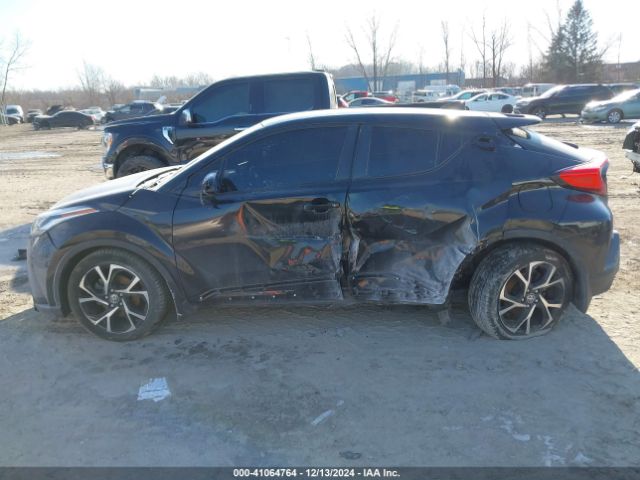 NMTKHMBX2MR129989 Toyota C-HR XLE