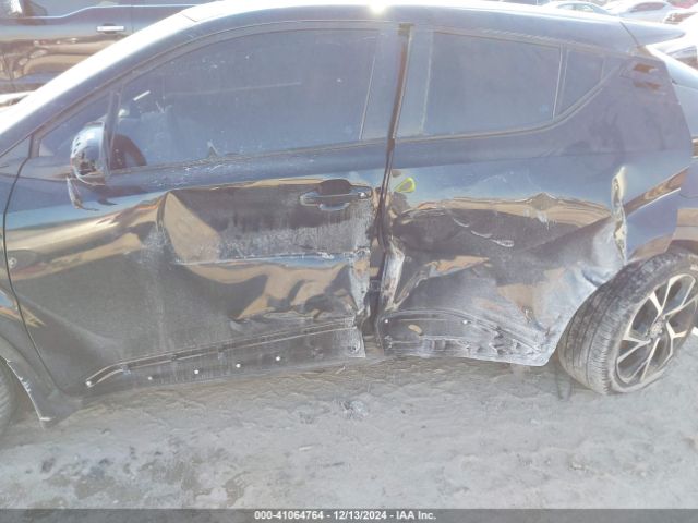 NMTKHMBX2MR129989 Toyota C-HR XLE
