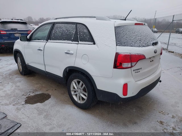 KIA SORENTO LX 2014 5XYKTCA68EG508061 Image 3