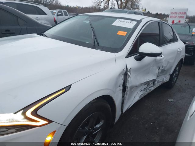 5XXG14J22NG139247 KIA K5 LXS