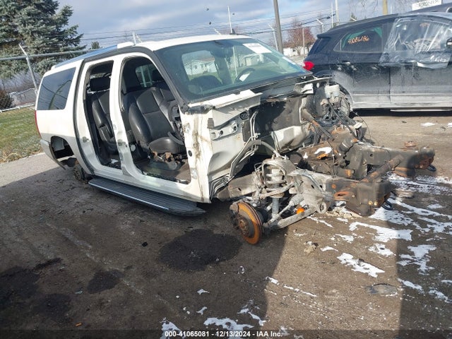 2010 CADILLAC ESCALADE ESV 1GYUKHEF2AR113818 Photo 0
