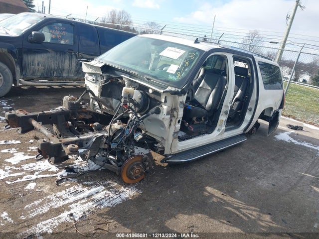 2010 CADILLAC ESCALADE ESV 1GYUKHEF2AR113818 Photo 1