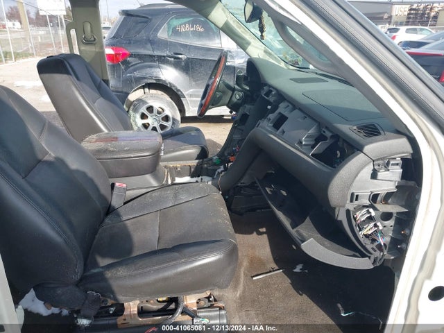 2010 CADILLAC ESCALADE ESV 1GYUKHEF2AR113818 Photo 4