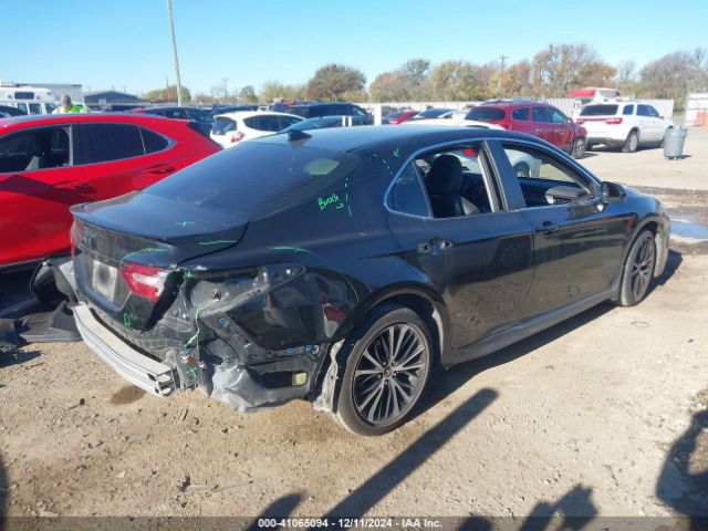 2020 TOYOTA CAMRY 4T1G11AK7LU986010 Photo 3