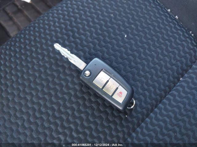 JN1BJ1CR3KW344432 Nissan Rogue Sport S