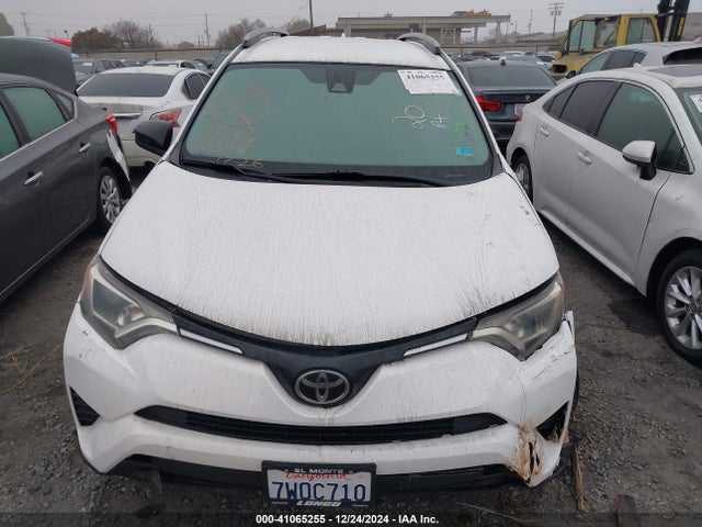 Toyota RAV4 LE 2017 2T3ZFREV6HW342204 Image 13