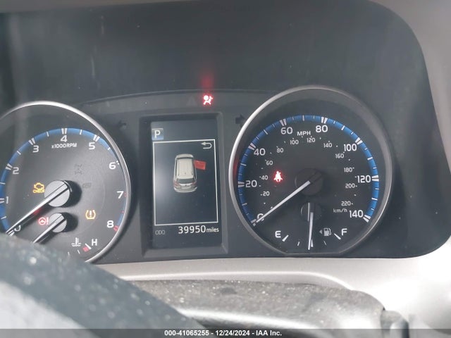 Toyota RAV4 LE 2017 2T3ZFREV6HW342204 Image 16