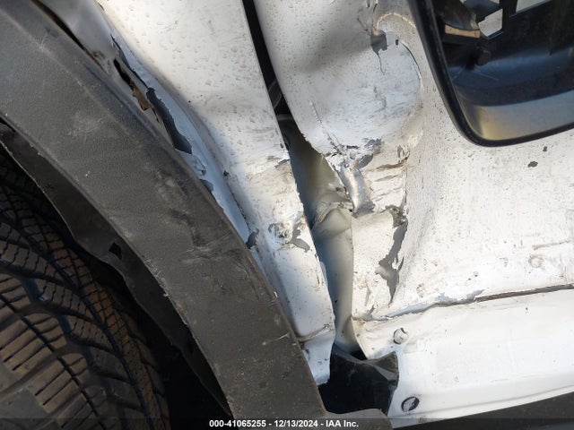 Toyota RAV4 LE 2017 2T3ZFREV6HW342204 Image 19