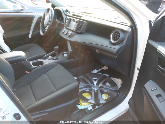 Toyota RAV4 LE 2017 2T3ZFREV6HW342204 Image 5