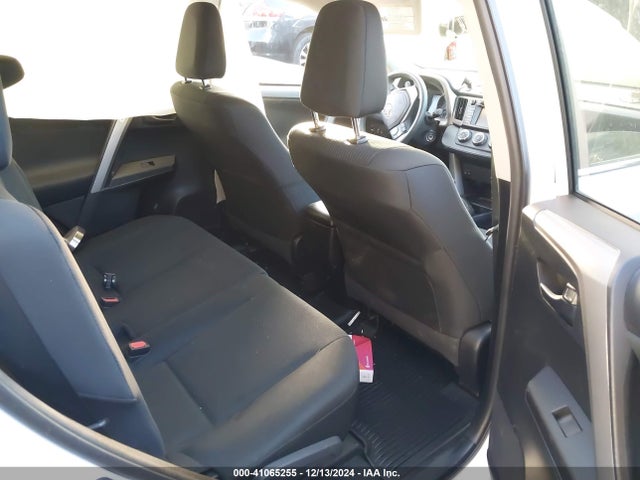 Toyota RAV4 LE 2017 2T3ZFREV6HW342204 Image 8