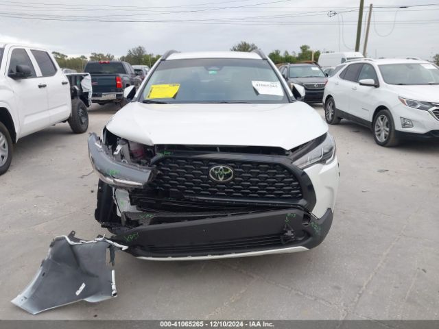 7MUCAAAG3RV098629 Toyota Corolla Cross Le