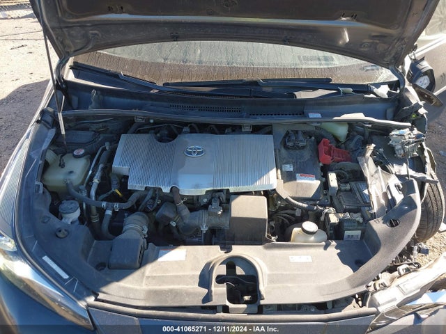 JTDKARFU6K3094651 Toyota Prius Limited