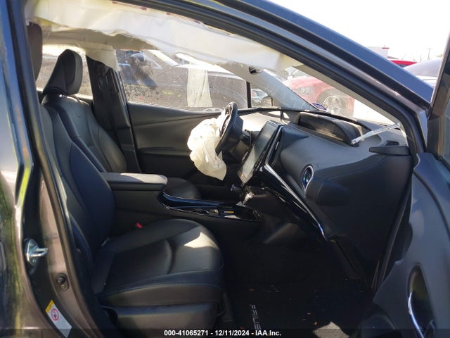 JTDKARFU6K3094651 Toyota Prius Limited