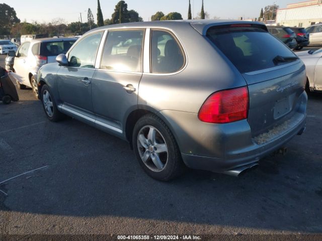2005 PORSCHE CAYENNE WP1AC29P55LA90208 Photo 2