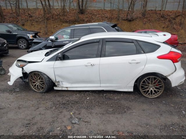 1FADP3L95FL312658 Ford FOCUS ST